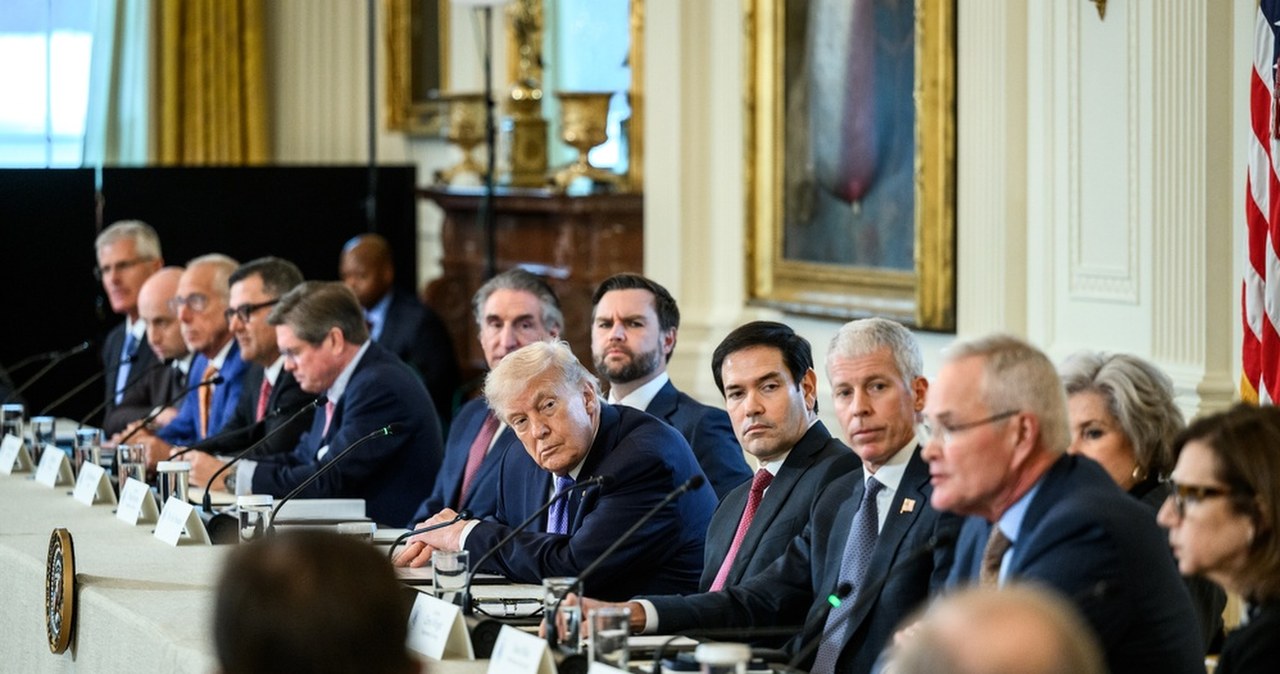 Co Donald Trump usłyszał przed wydaniem rozkazu o ataku na Iran?