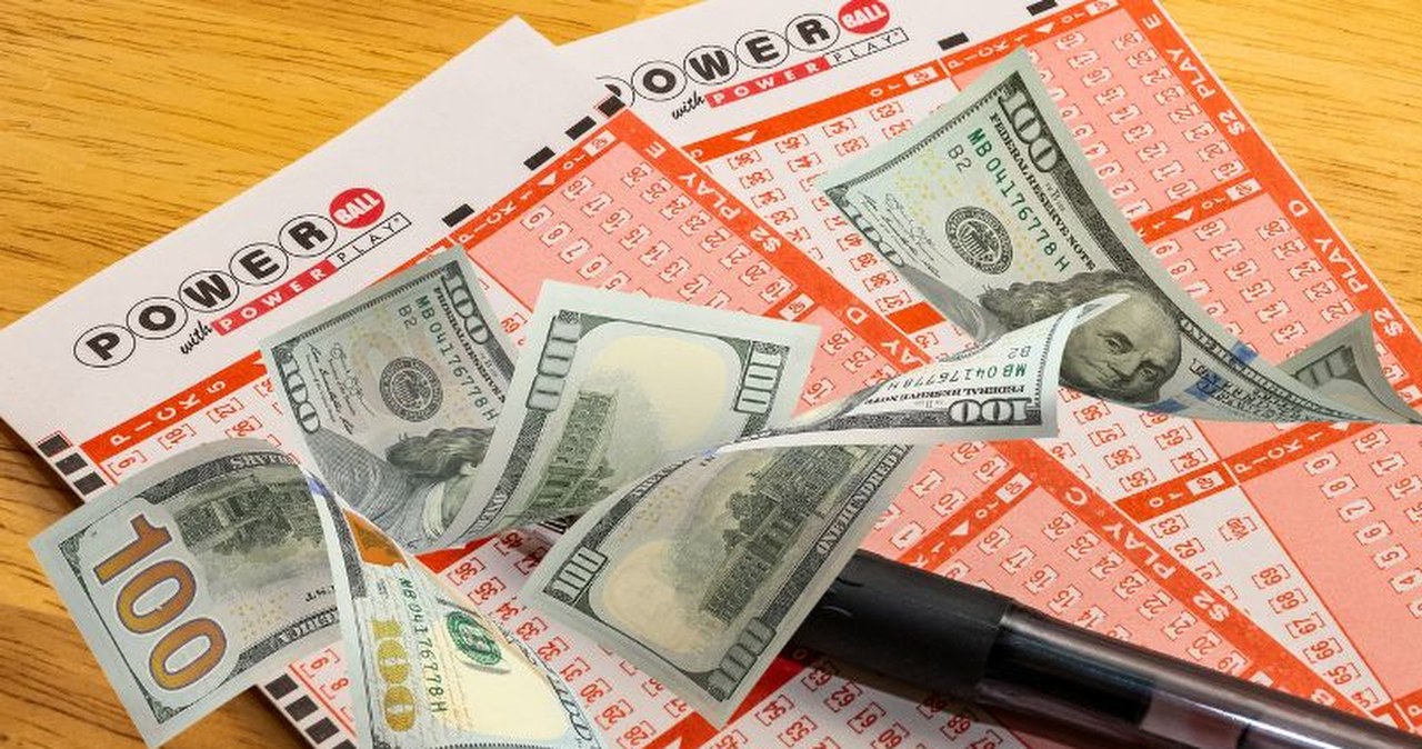 Ponad miliard dolarów. Oszałamiająca wygrana w loterii Powerball