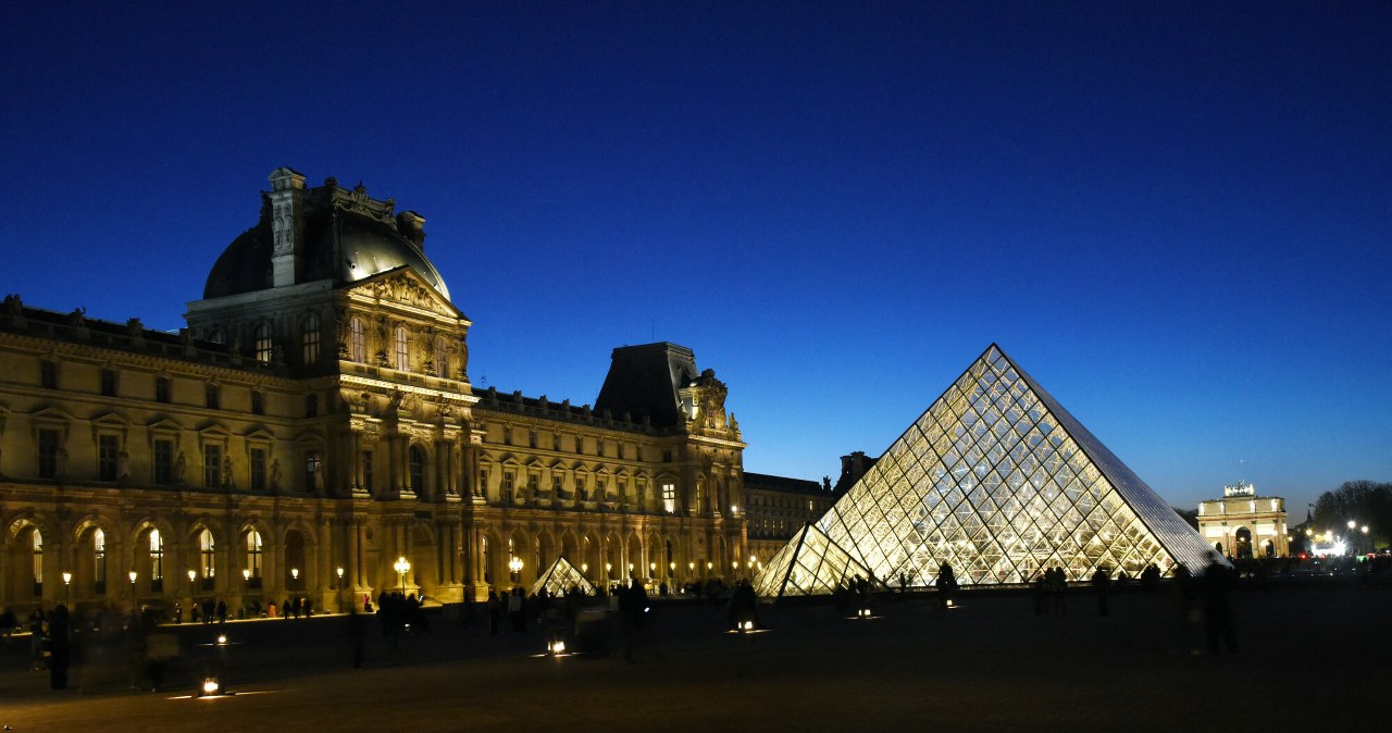 Zarzuty za kradzież stulecia w Luwrze. Śledztwo w toku