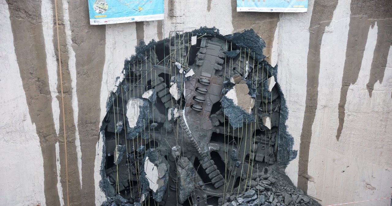 Łódzki tunel czeka na dokończenie. PLK może wykupić zagrożone kamienice