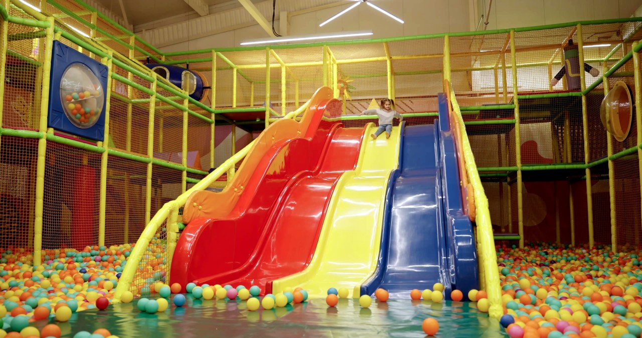 Koszmarny wypadek w sali zabaw w Lublinie. Oto co grozi winnym