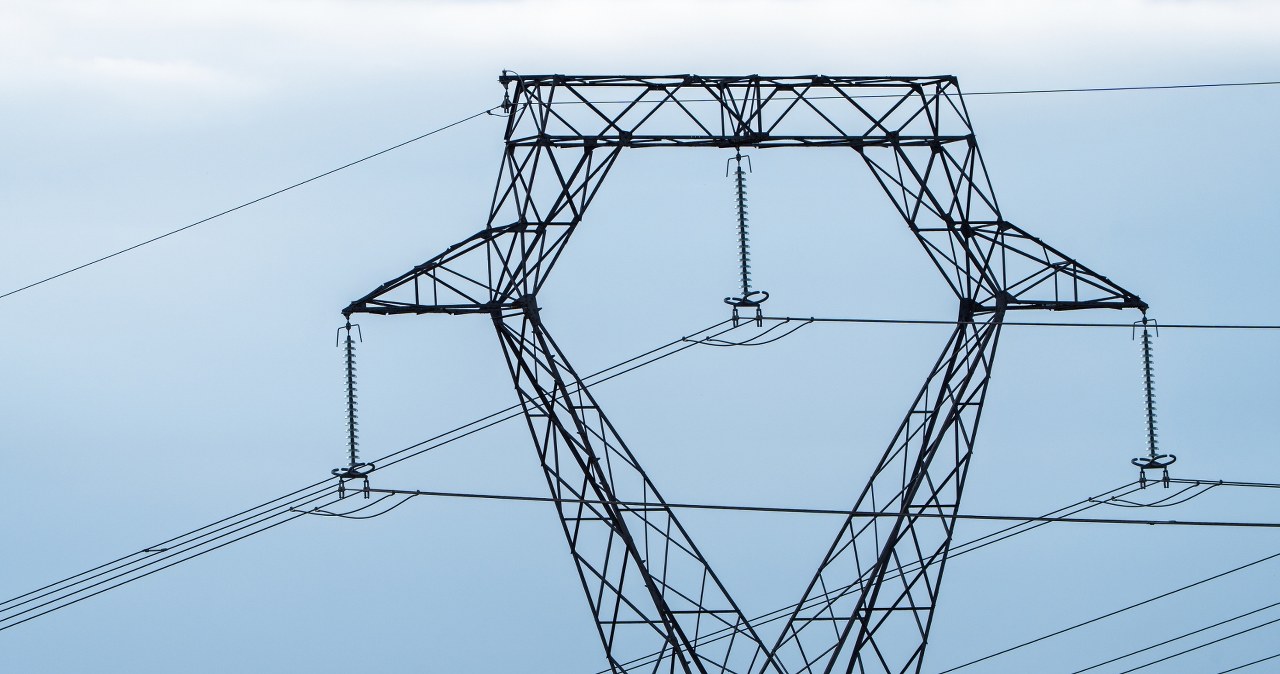 ​Tragedia na Podkarpaciu. 23-latka zginęła po wspięciu się na słup wysokiego napięcia