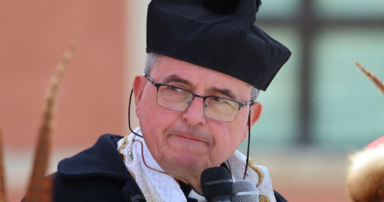 "Pluje na ludzi". Ks. Natanek doigrał się za słowa o dzieciach z in vitro