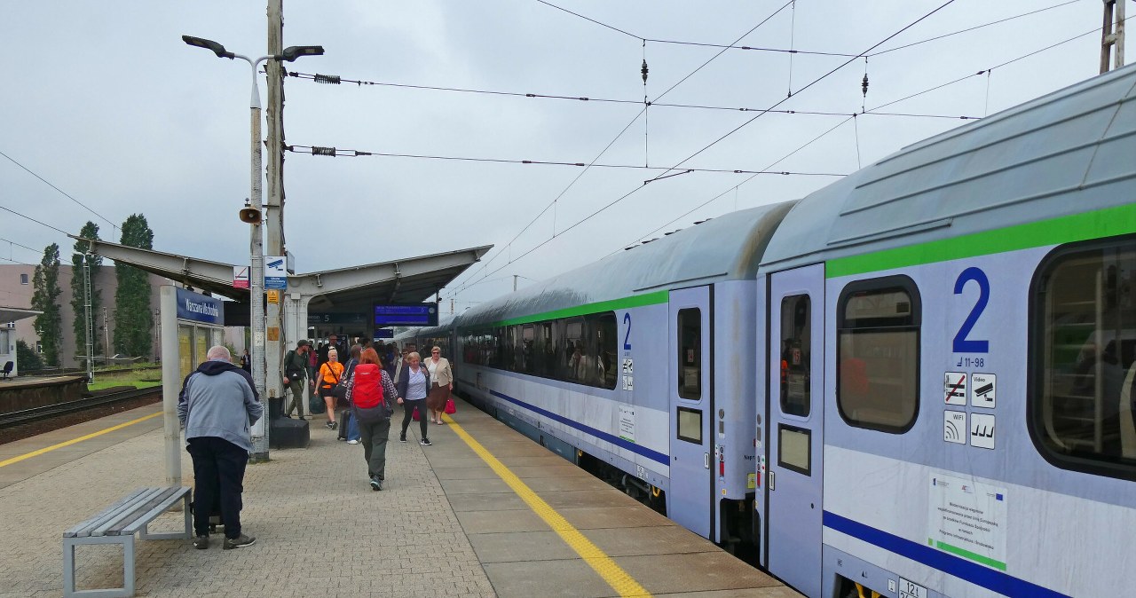 Sobotnie utrudnienia na kolei. Zmienione trasy, duże opóźnienia