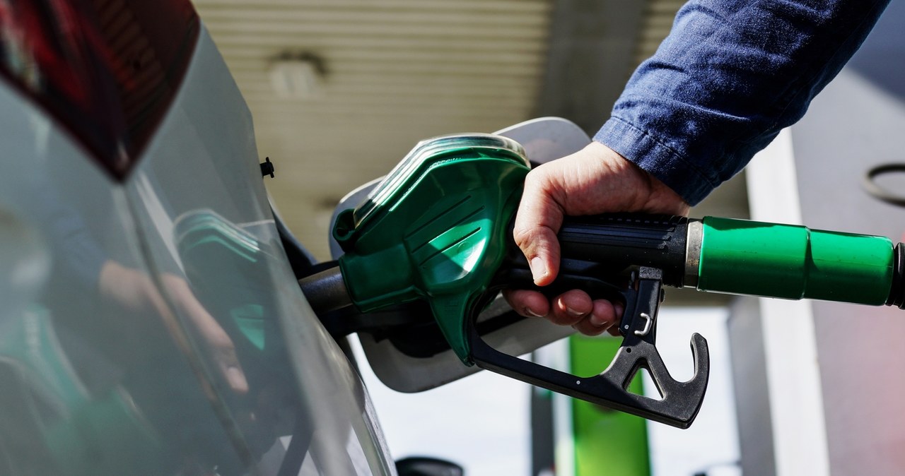 Promocje na stacjach paliw. Można sporo zaoszczędzić