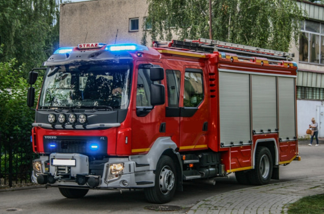 Dwie osoby poszkodowane, 50 ewakuowanych. Pożar w łódzkim akademiku
