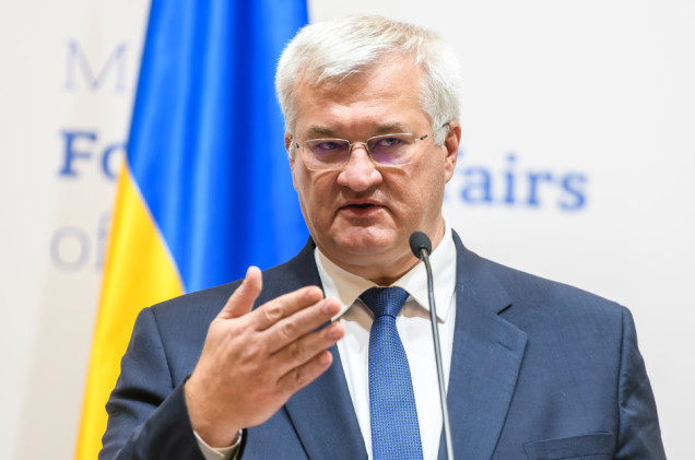 Sybiha zatelefonował do Iranu, by załagodzić napięcia