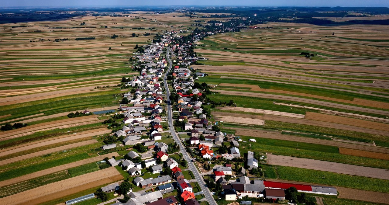 Najdłuższa "ulicówka" w Polsce. Ma 9 km długości i wygląda jak mozaika