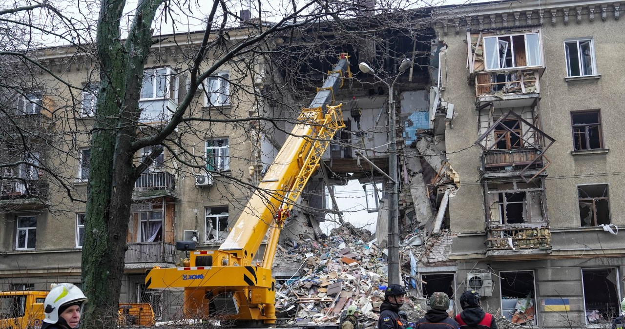 "Pod gruzami wciąż mogą być ludzie". Zmasowany atak na Odessę