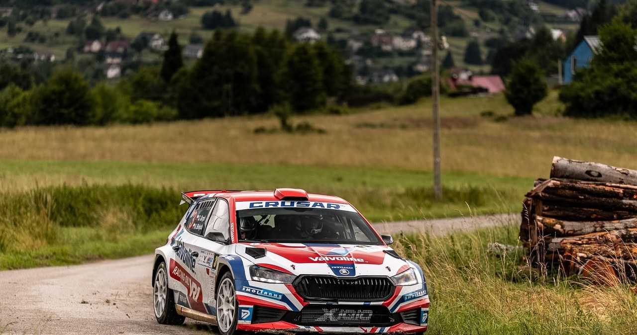 Valvoline Rajd Małopolski 2025: Liderzy nie zwalniają