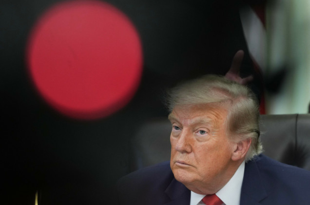 Trump zapowiada „bardzo mocny” cios w Iran