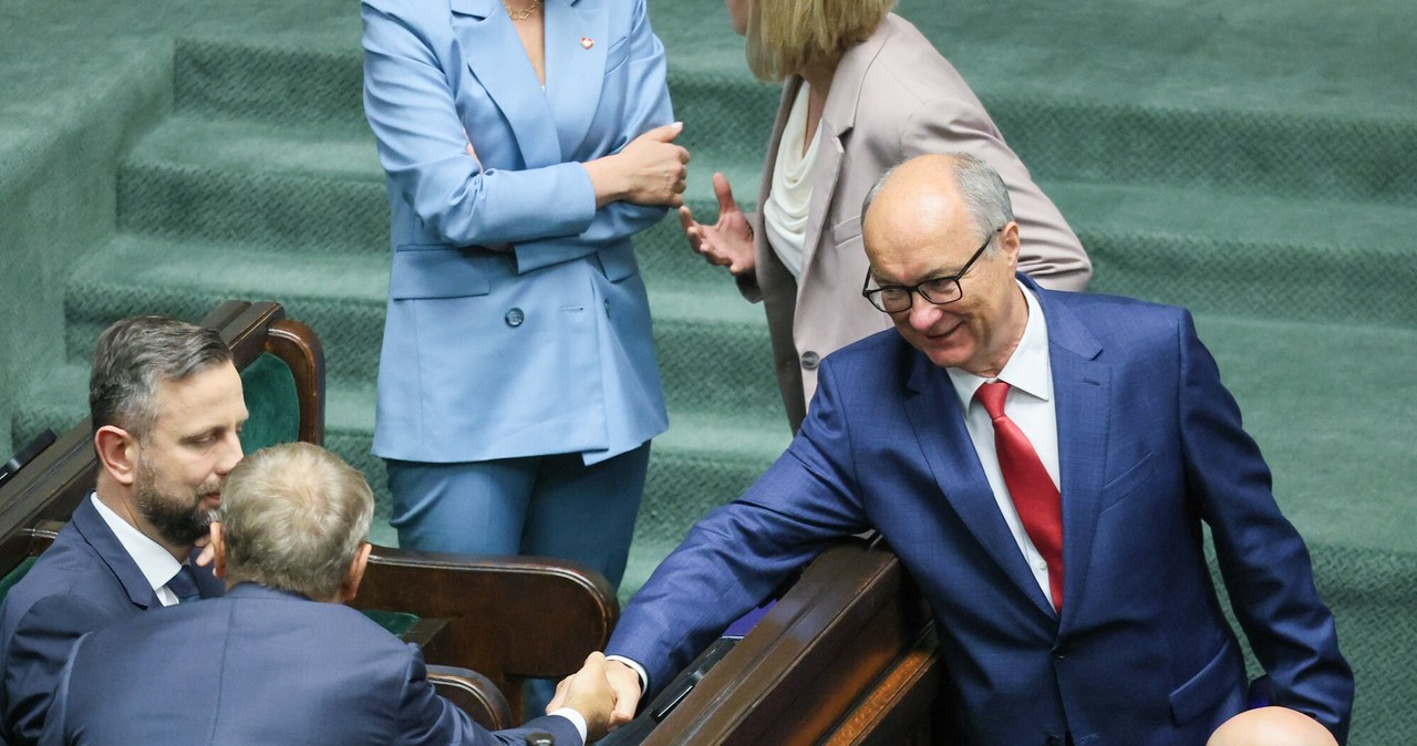 ​Trwa walka o stołki. Przedłużają się negocjacje ws. wiceministrów