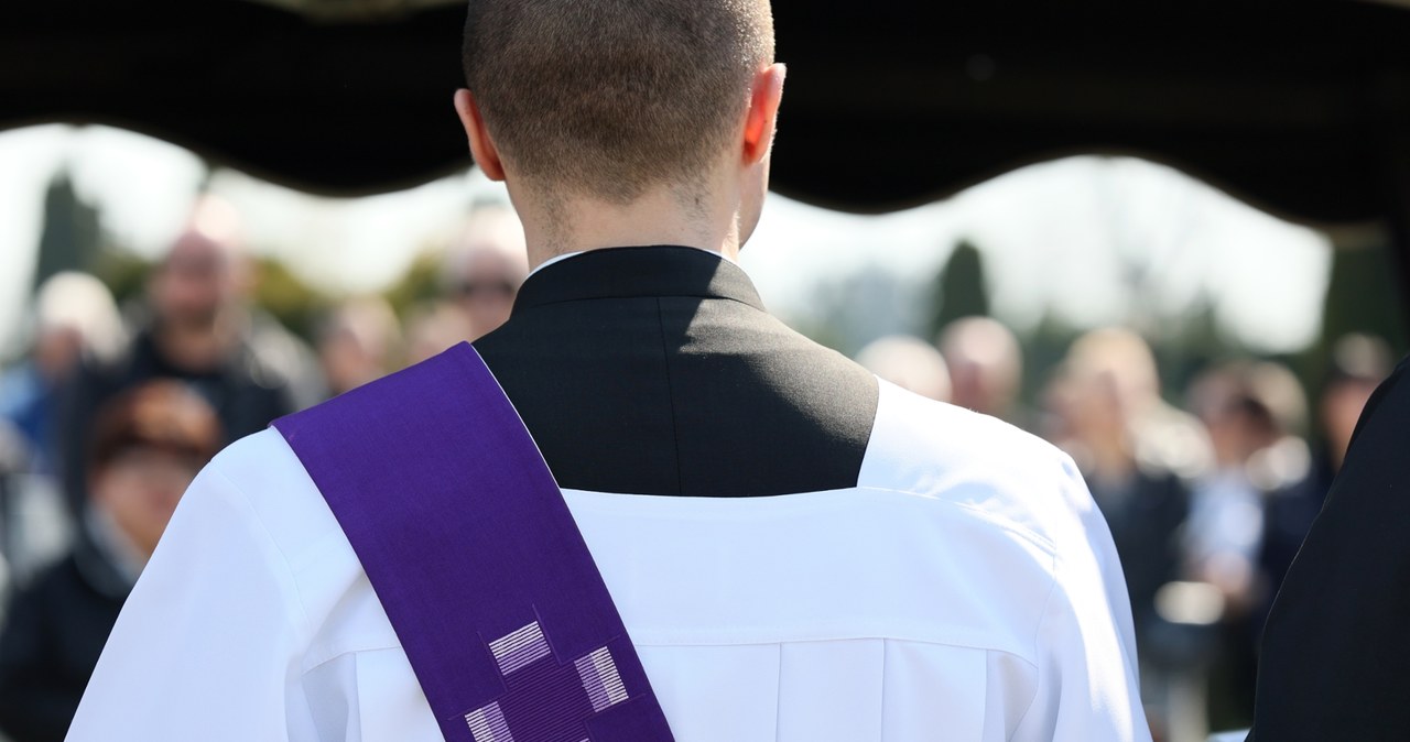 Tak były proboszcz z Warszawy "przytulał" miliony. Są zarzuty