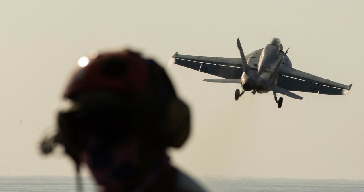 USA prężą muskuły wokół Wenezueli. Linie lotnicze odwołują loty