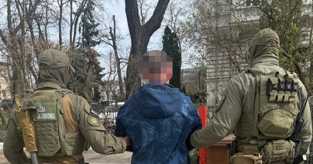 KAS przejmuje setki tysięcy z hazardu. 30 osób zatrzymanych