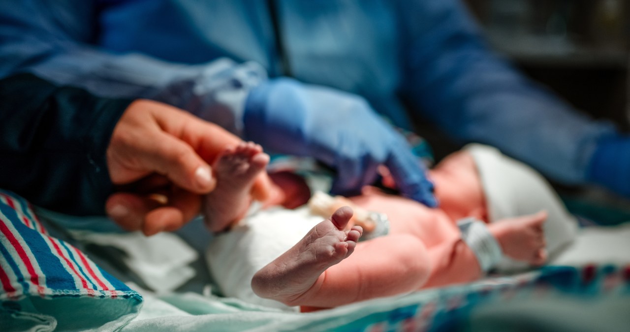 Noworodek z guzem na sercu. Operacja ratująca życie