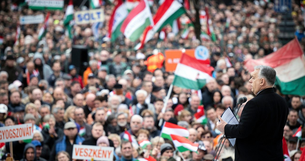 "Najeźdźcy z obcych cywilizacji" w Europie, opozycja to "robactwo". Orban w formie?