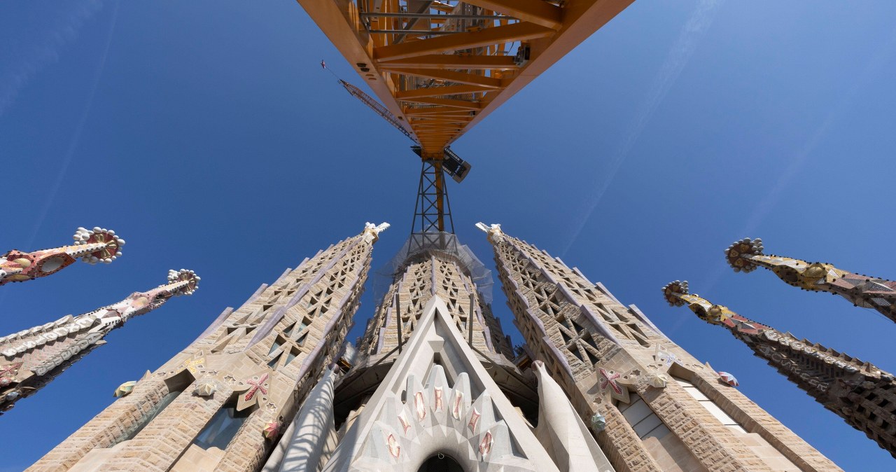Historyczny dzień w Barcelonie: Sagrada Familia najwyższym kościołem na świecie