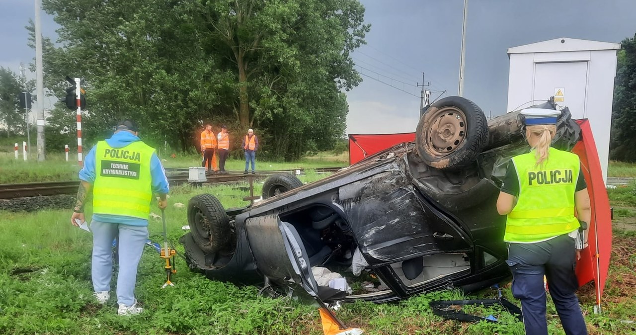 Koszmarny wypadek na oznakowanym przejeździe