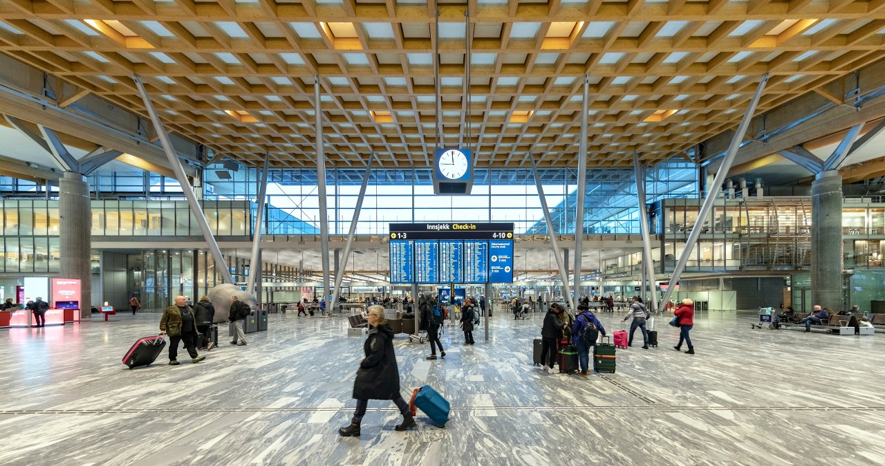 ​Polak zatrzymany po awanturze w samolocie. Leciał z Krakowa