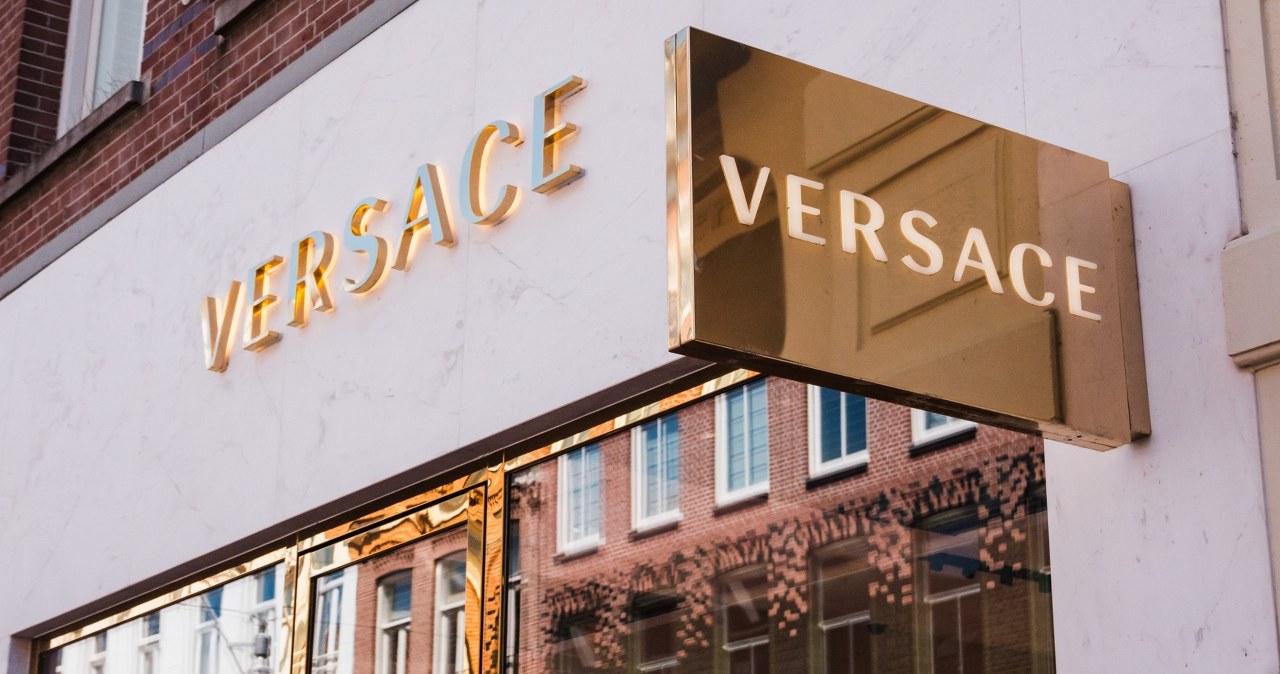 Wielka fuzja w świecie mody: Prada przejęła Versace