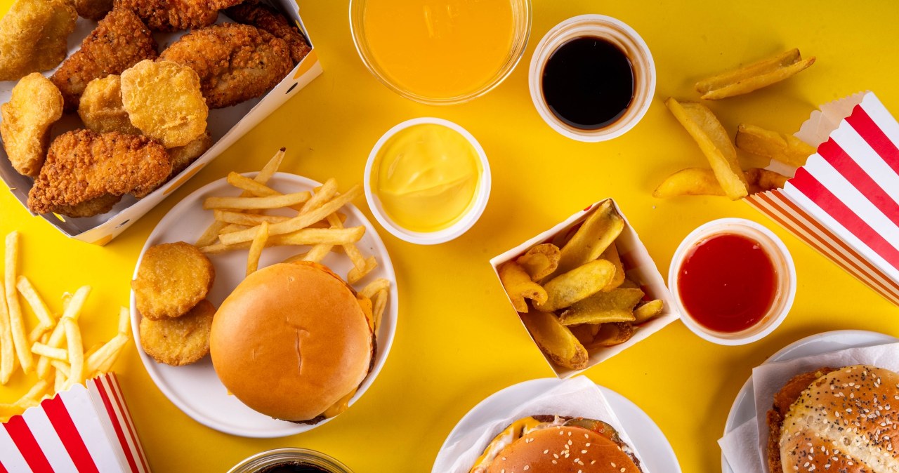 Koniec z darmową dolewką. Ten kraj idzie na wojnę z niezdrową żywnością