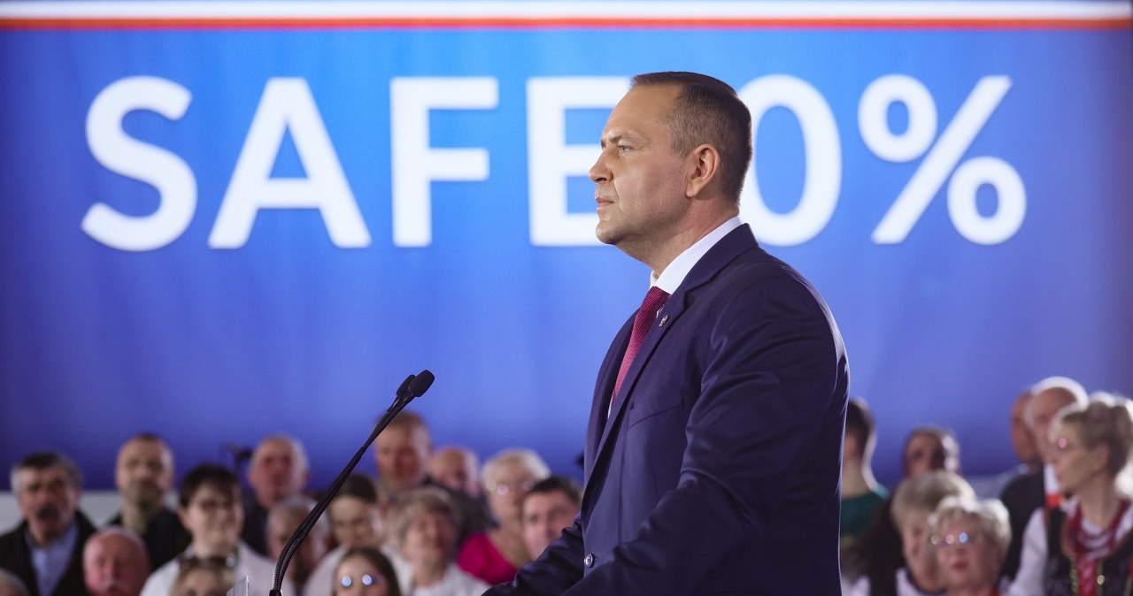 Sondaż CBOS nie pozostawia złudzeń. Tak Polacy widzą prezydenta i pracę Sejmu