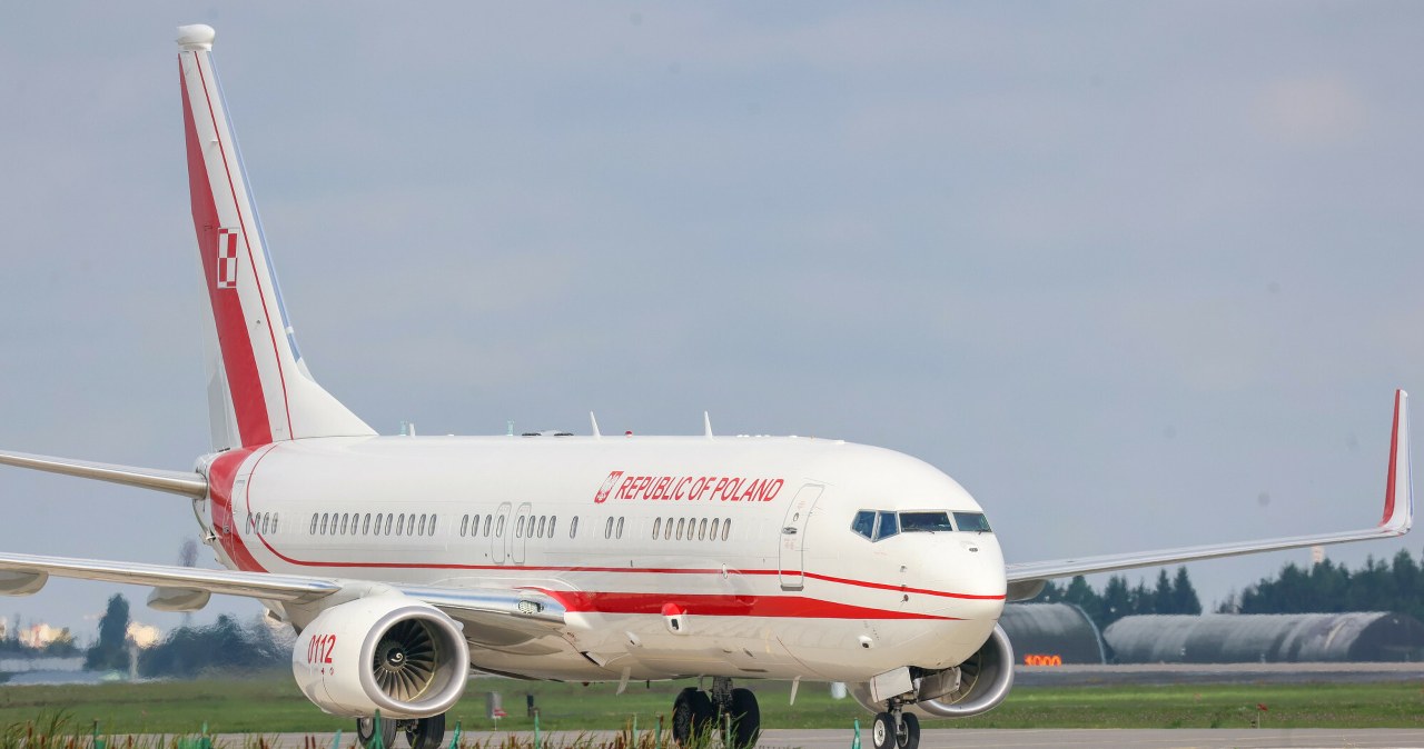 Rządowy samolot z szefem MON zawrócony do Warszawy