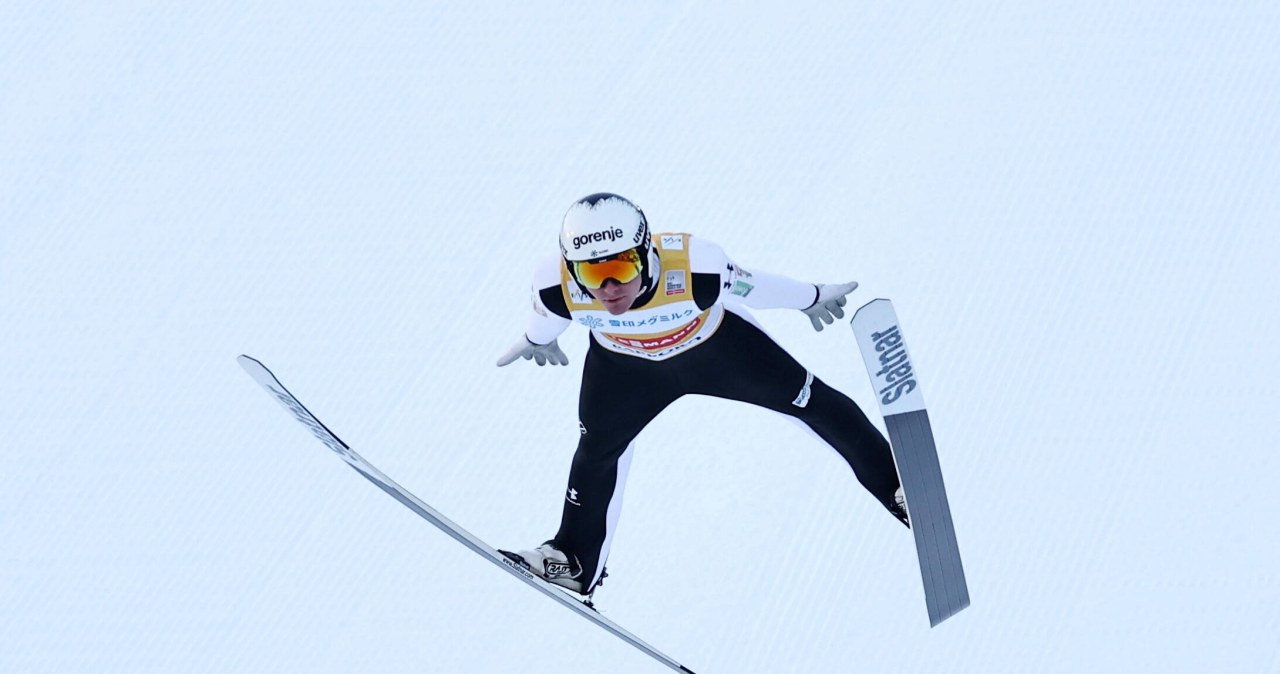​Domen Prevc mistrzem świata w lotach. Który był Piotr Żyła?