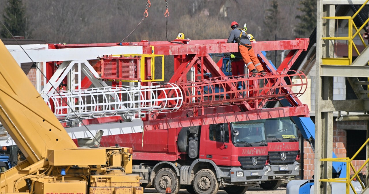 Ponad 2 kilometry pod ziemią. Start poszukiwań wód geotermalnych