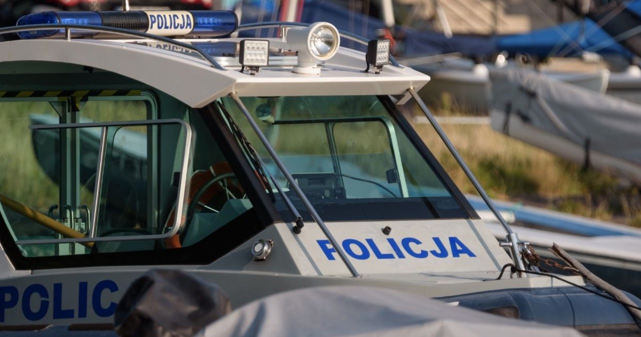 Ukradli łódź, potem trzeba było ich ratować