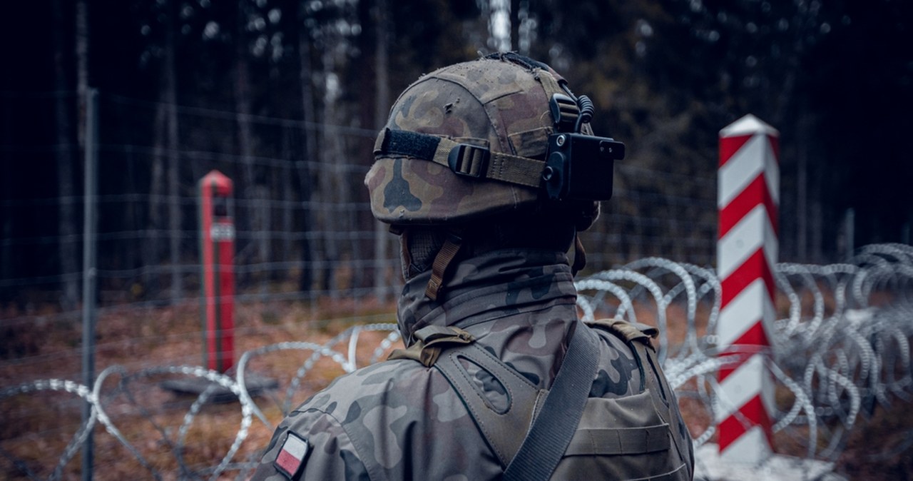 "Cztery strzały w kolano". Generał Koziej o wecie Nawrockiego