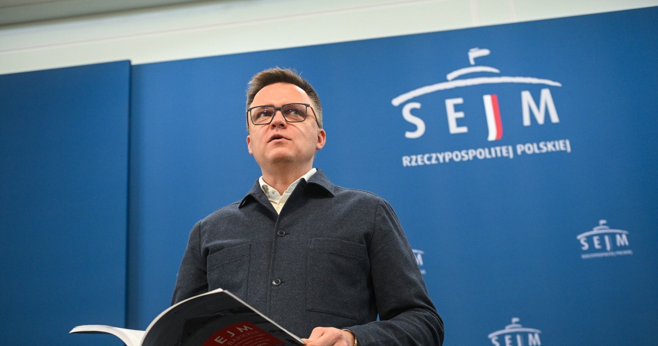 Sprawdzą podpisy Hołowni. Biegli przejęli dokumenty