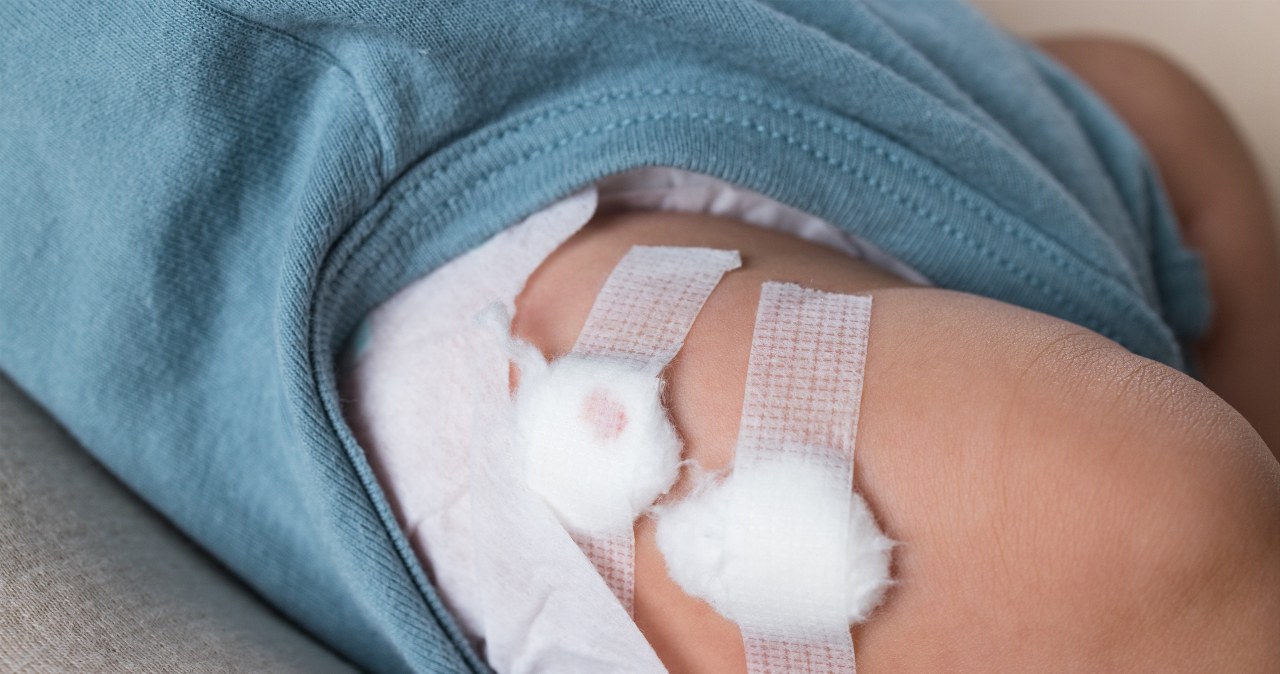 Zaniedbane niemowlę trafiło na OIOM. Zachowanie rodziców zdumiewa