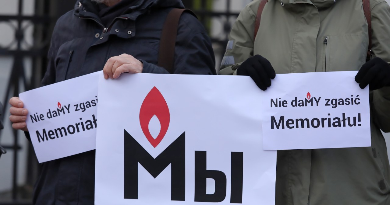 Reżim Putina kontynuuje represje. Uderzenie w Memoriał