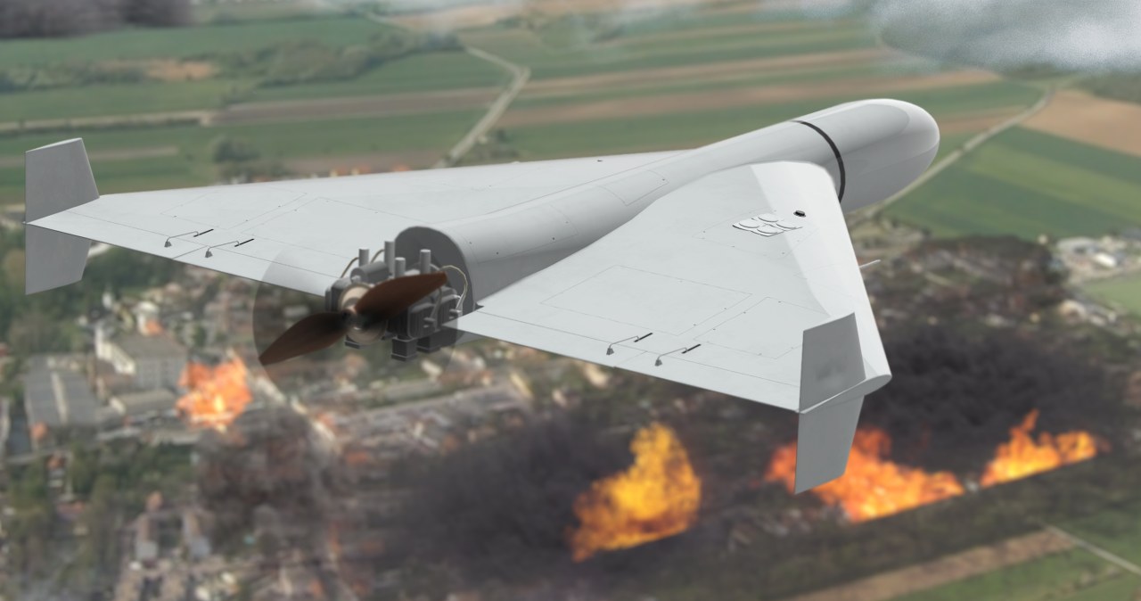 Atak dronów na rosyjską bazę paliwową. Odłamki spowodowały pożar