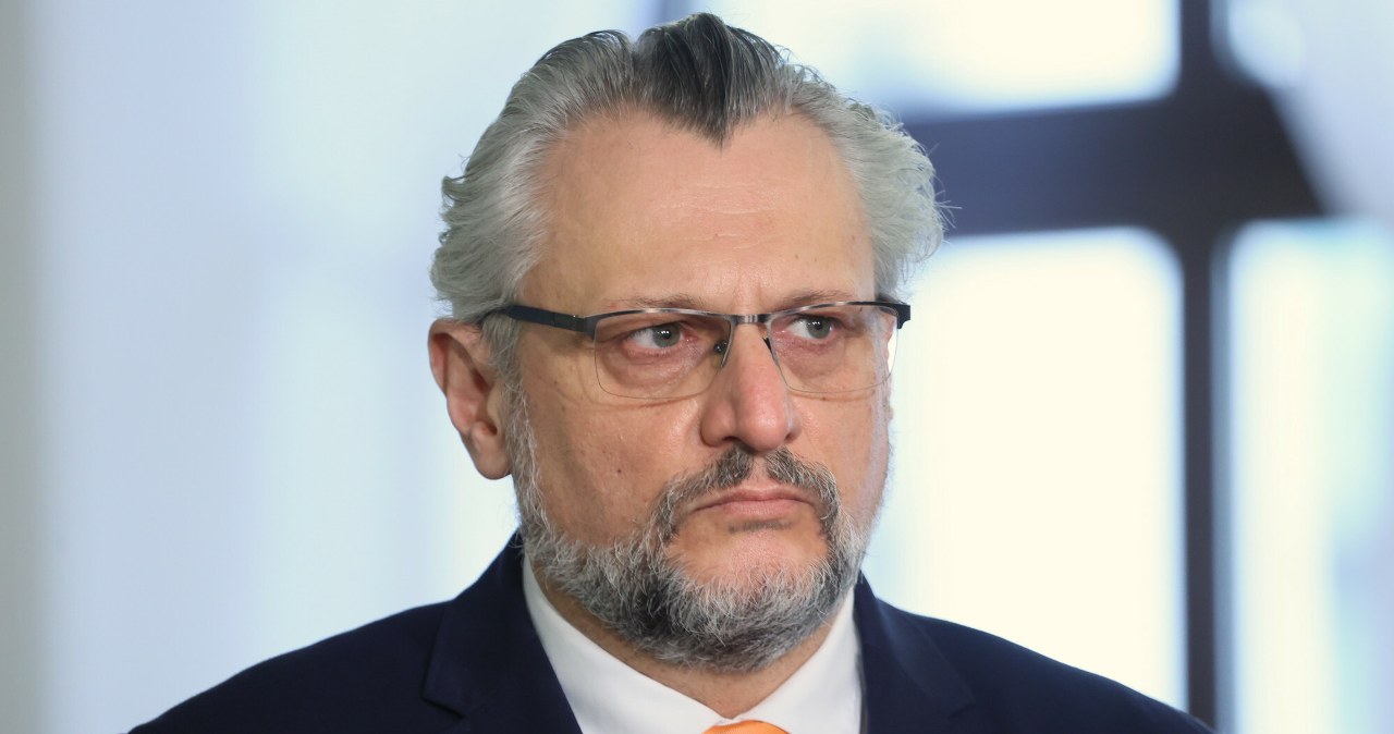 Brak dokumentacji. Wnioski z wewnętrznej kontroli ws. zabiegu syna senatora KO