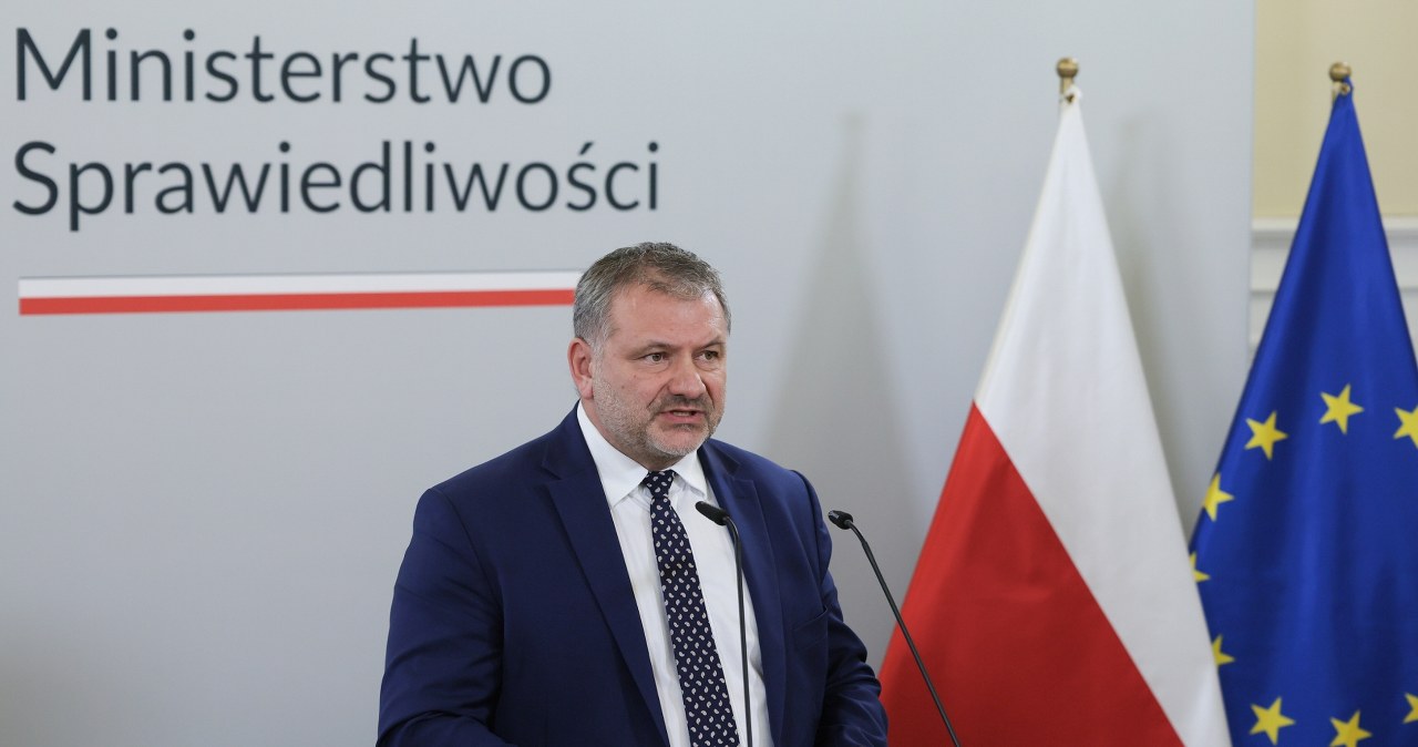 Ponad 500 stron. Żurek o nowym raporcie ws. represji przeciwko społeczeństwu