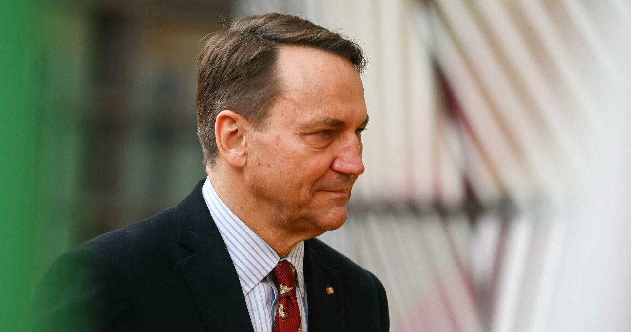 Mówią, że to "rząd światowy". Sikorski na tajnym spotkaniu w USA