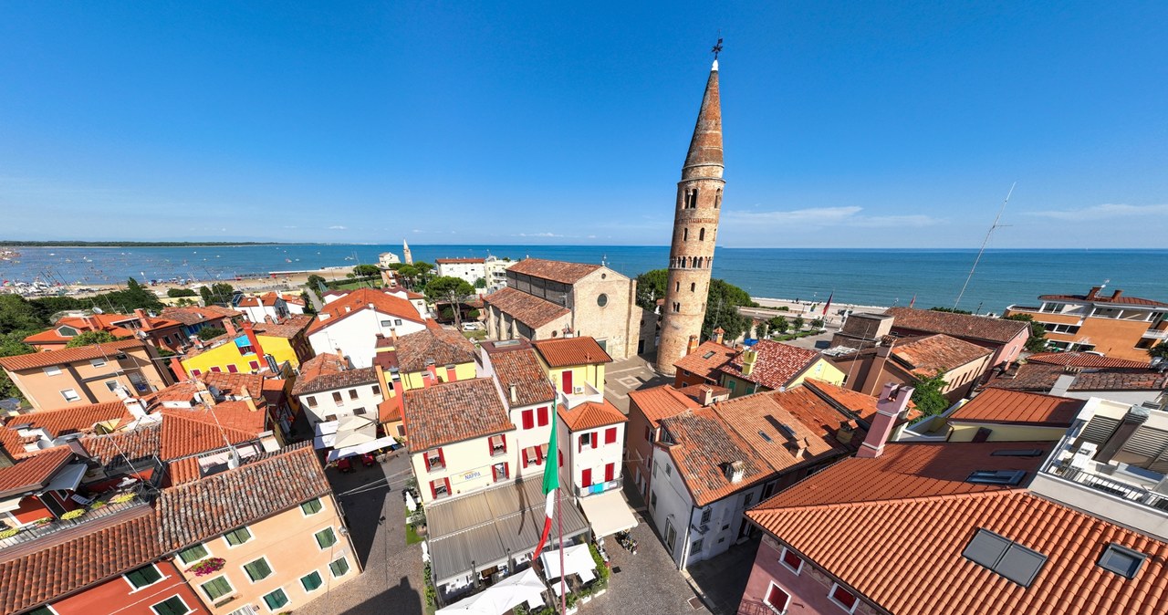 Przyjechał z rodziną na wakacje, trafił do więzienia. Pomylili go z przestępcą