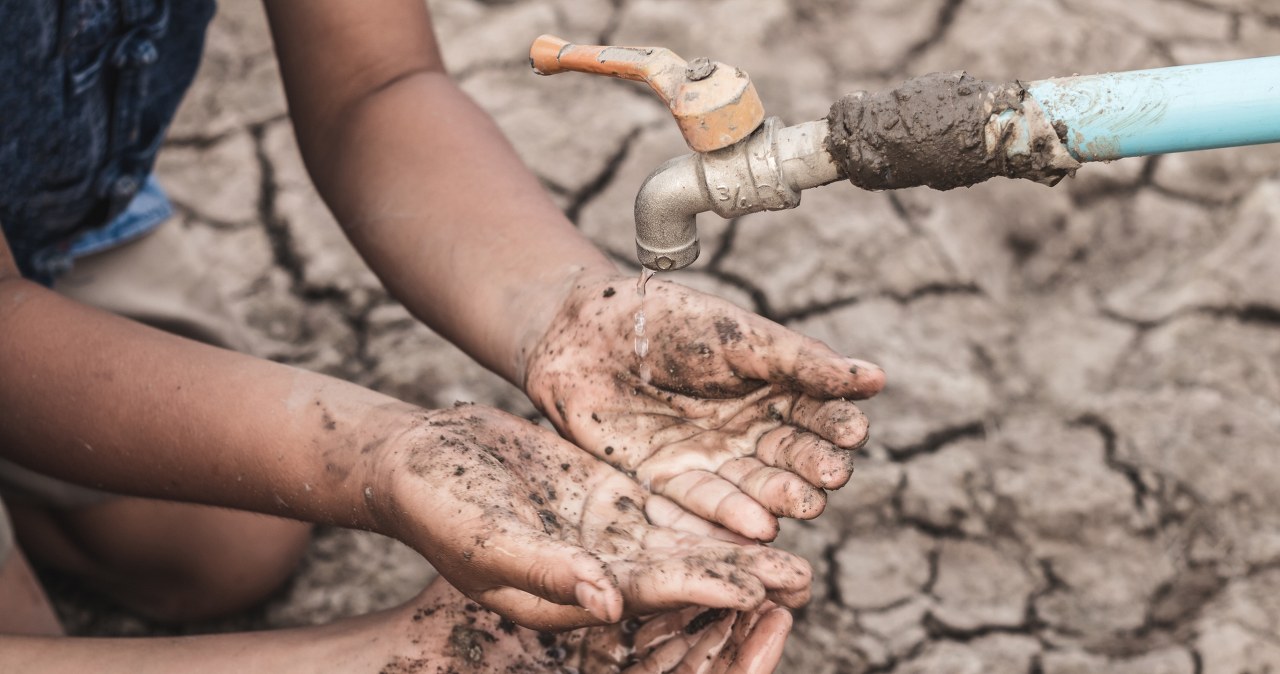 Alarmujące dane. Ponad 2 miliardy ludzi bez dostępu do podstawowego dobra