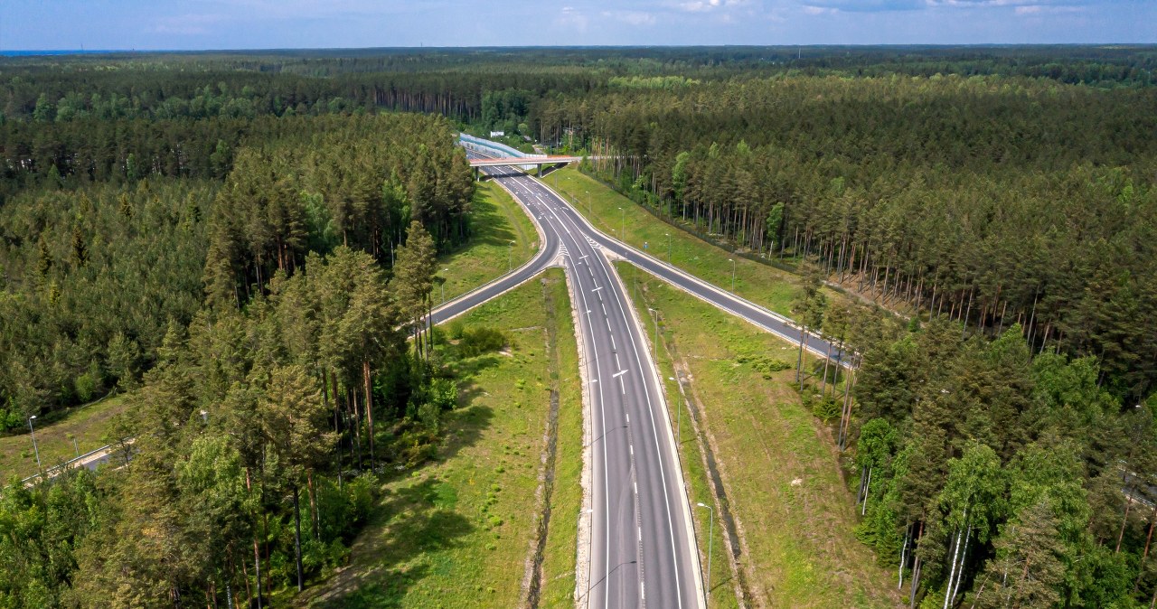 Ma 1600 km i łączy Polskę z Estonią. To kluczowa droga dla NATO
