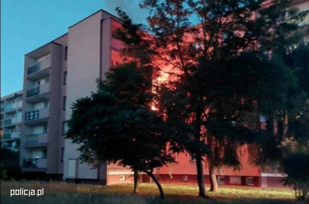 Pożar mieszkania w Tarnobrzegu. Bohaterska postawa sąsiada zasługuje na pochwałę