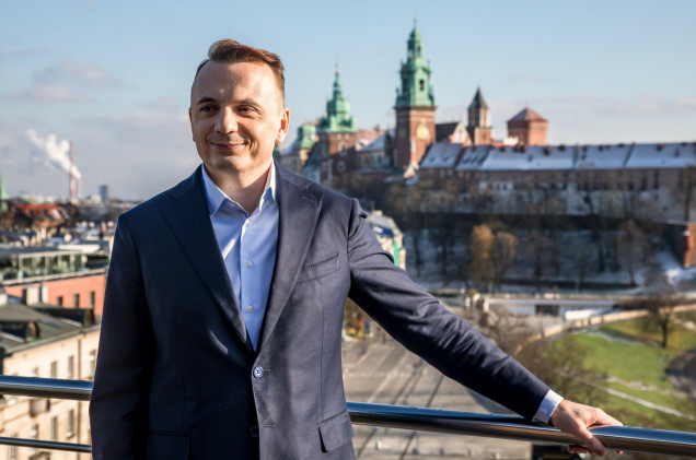 Łukasz Gibała: Program, polityka i życie prywatne