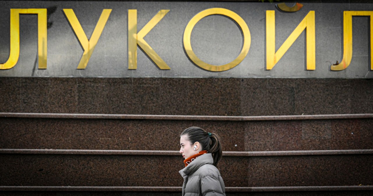 Rosyjski potentat naftowy sprzedaje swoje zagraniczne aktywa