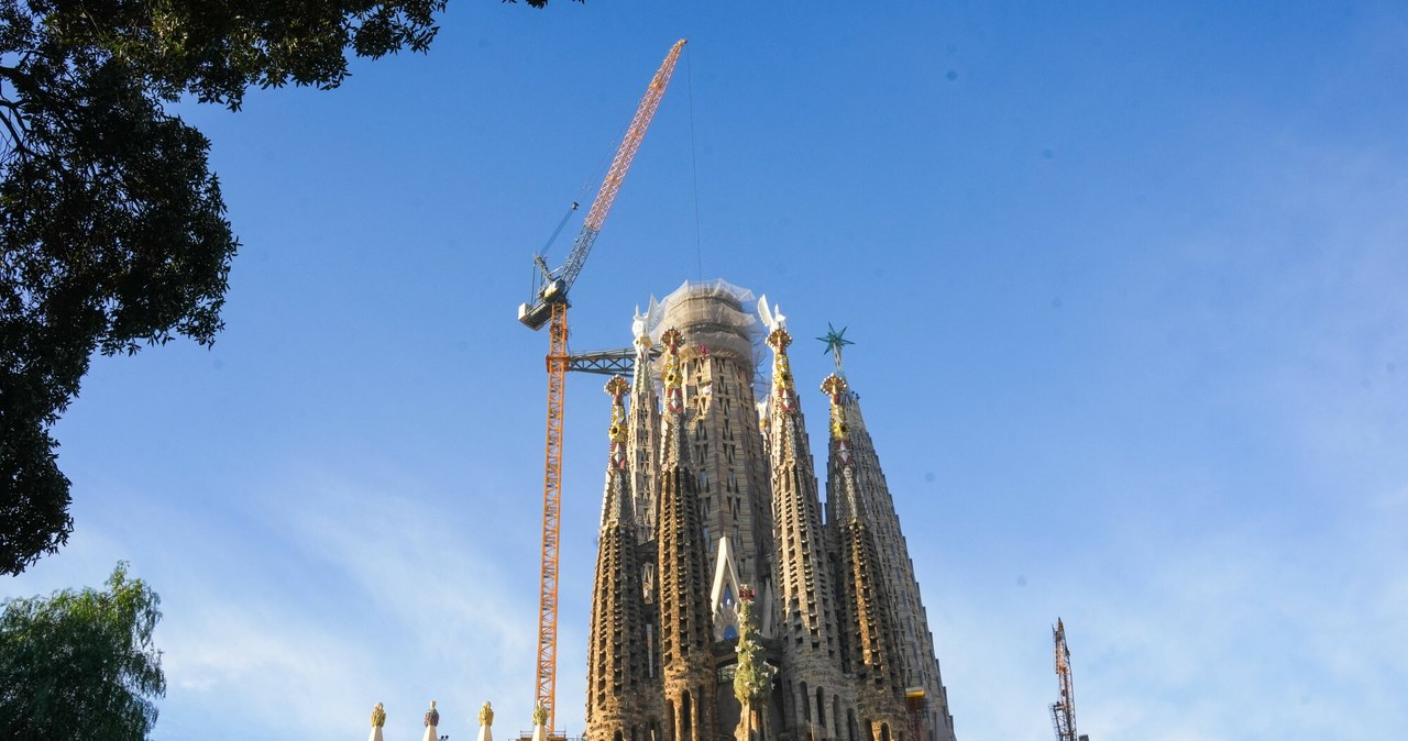 ​Sagrada Familia prawie gotowa. Barcelona zaprasza  papieża