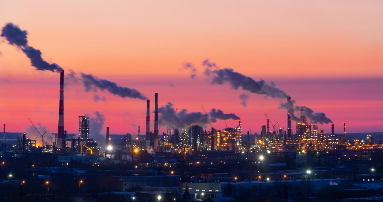 Ukraińcy uderzyli w głąb Rosji. Czarny dym nad rafinerią