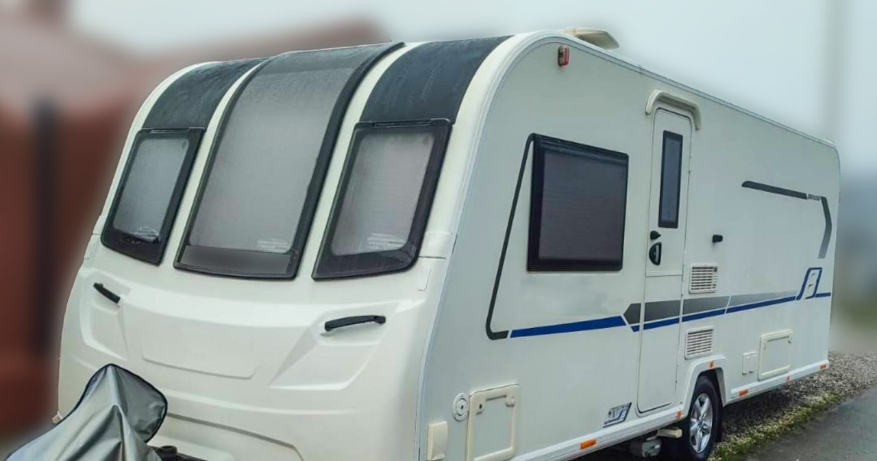 Skradzione przyczepy kempingowe trafiały do komisu w Polsce. Wielka akcja CBŚP