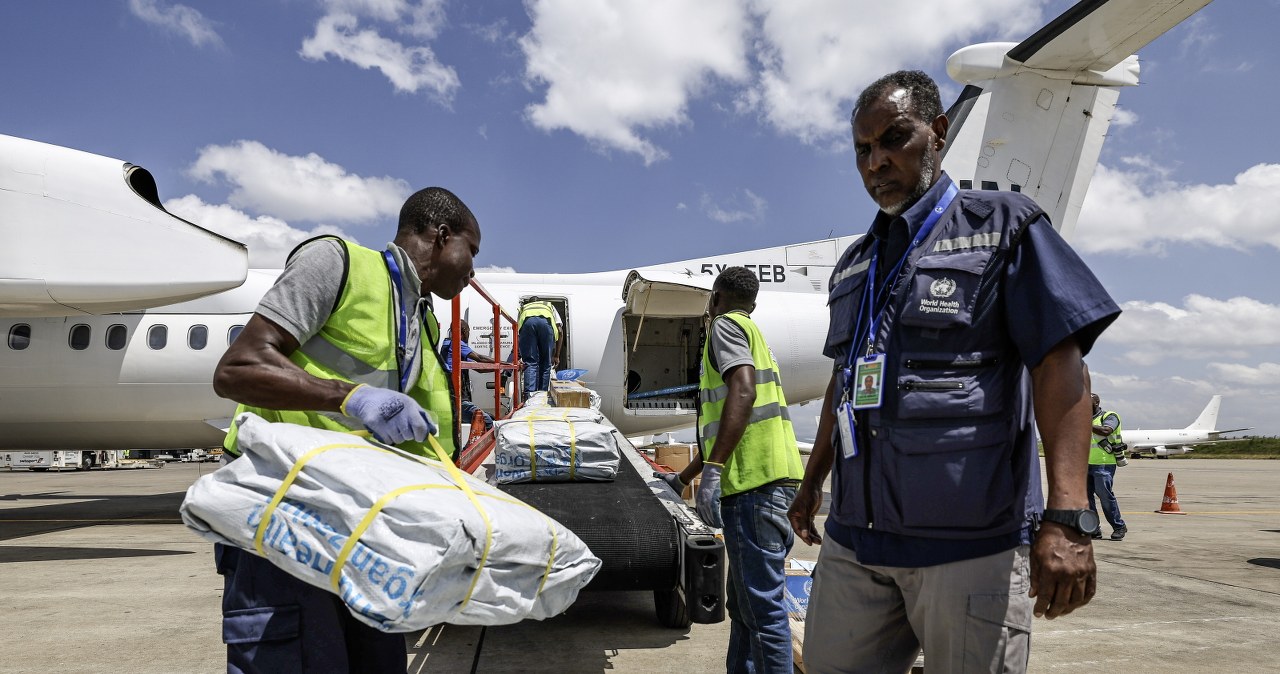 Wirus Ebola szybko się rozprzestrzenia. Szef GIS: Sytuacja bardzo poważna