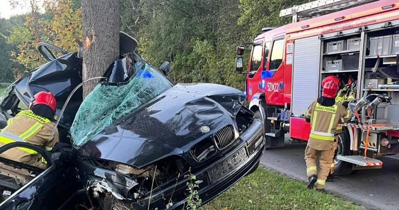 23-latek nie miał szans. Bmw prawie przepołowione